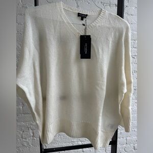NWT Estheme Cachemire 100% cashmere sweater, cream color, size large